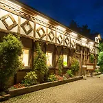 Siedem Drzew Resort 3*