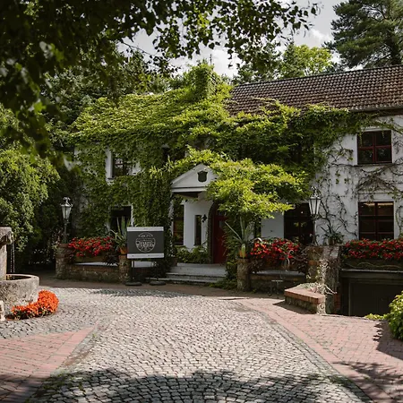 Siedem Drzew Resort 3*